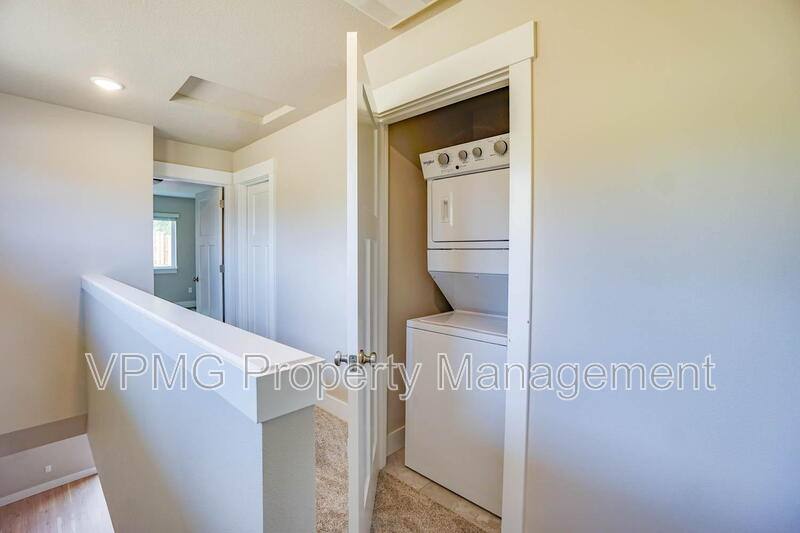 Townhouse for rent at 2347 E Otter Loop #A, La Center, WA 98629