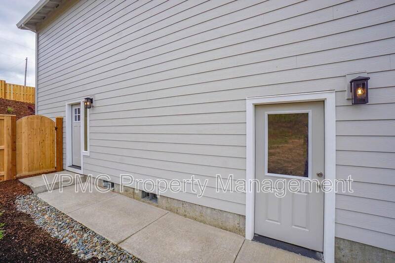 Townhouse for rent at 2347 E Otter Loop #A, La Center, WA 98629