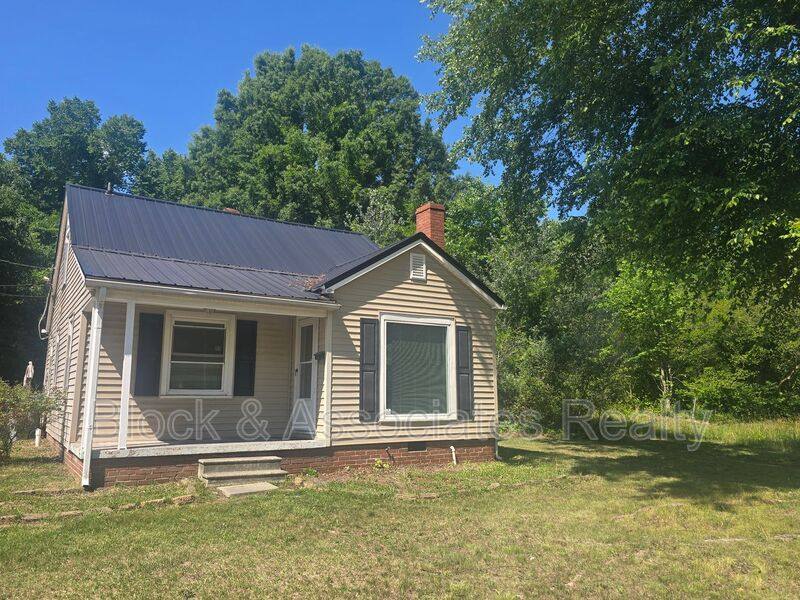 House for rent at 330 Stratford Rd, High Point, NC 27263
