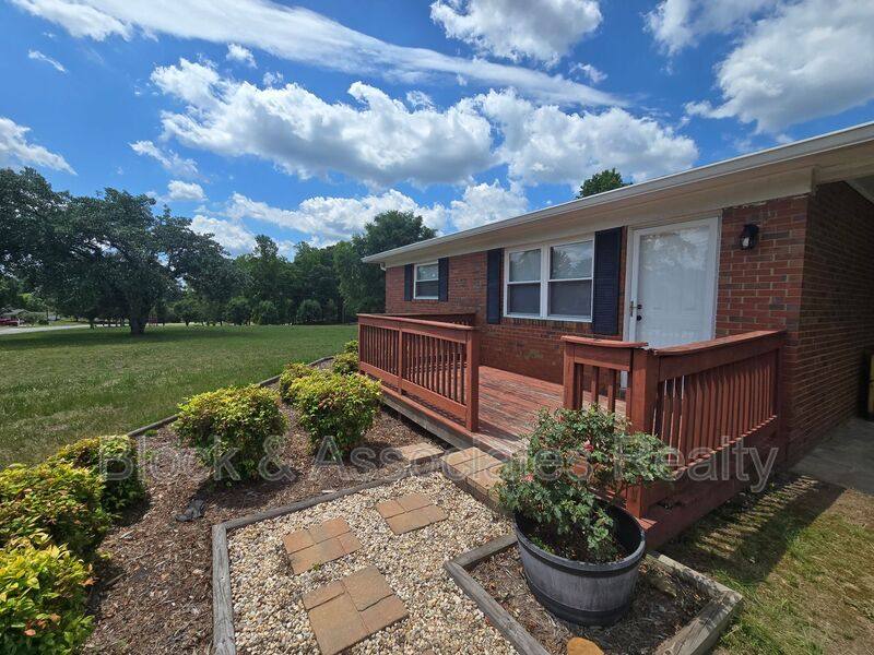 House for rent at 4665 Peace Rd, Trinity, NC 27370