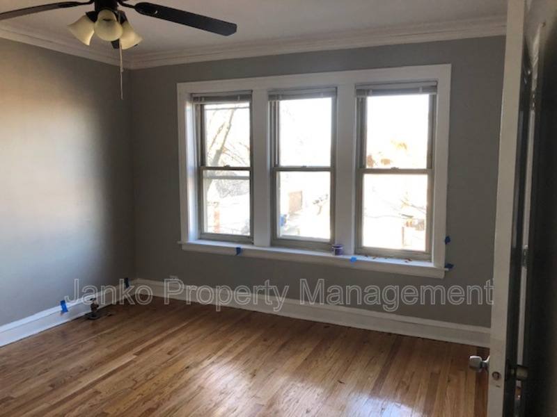 Apartment for rent at 2907 W 56th St #2, Chicago, IL 60629
