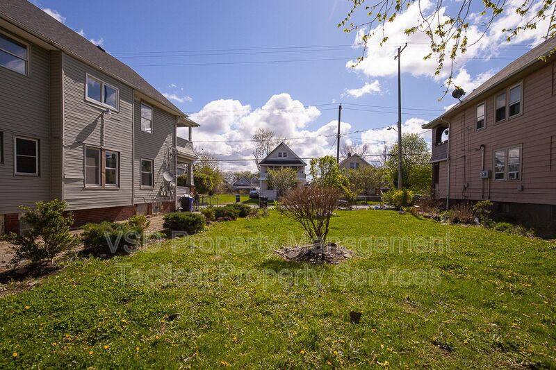 Apartment for rent at 3486 W 60 St #DOWN, Cleveland, OH 44102