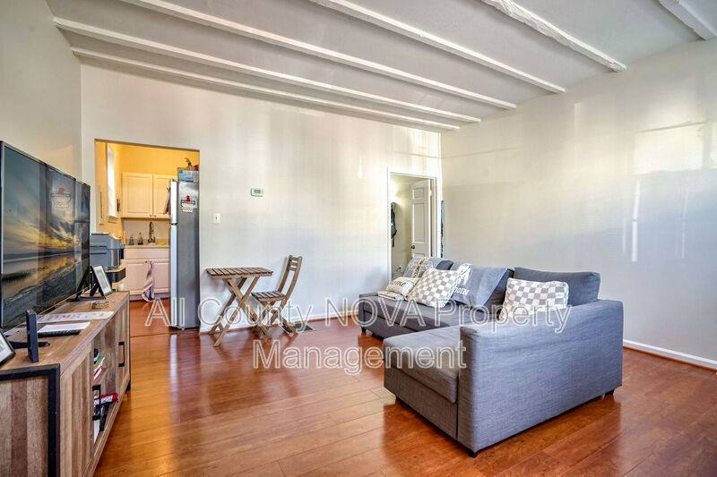 Townhouse for rent at 1224 Prince St #1, Alexandria, VA 22314