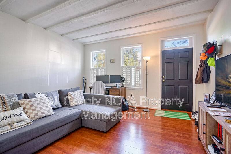 Townhouse for rent at 1224 Prince St #1, Alexandria, VA 22314