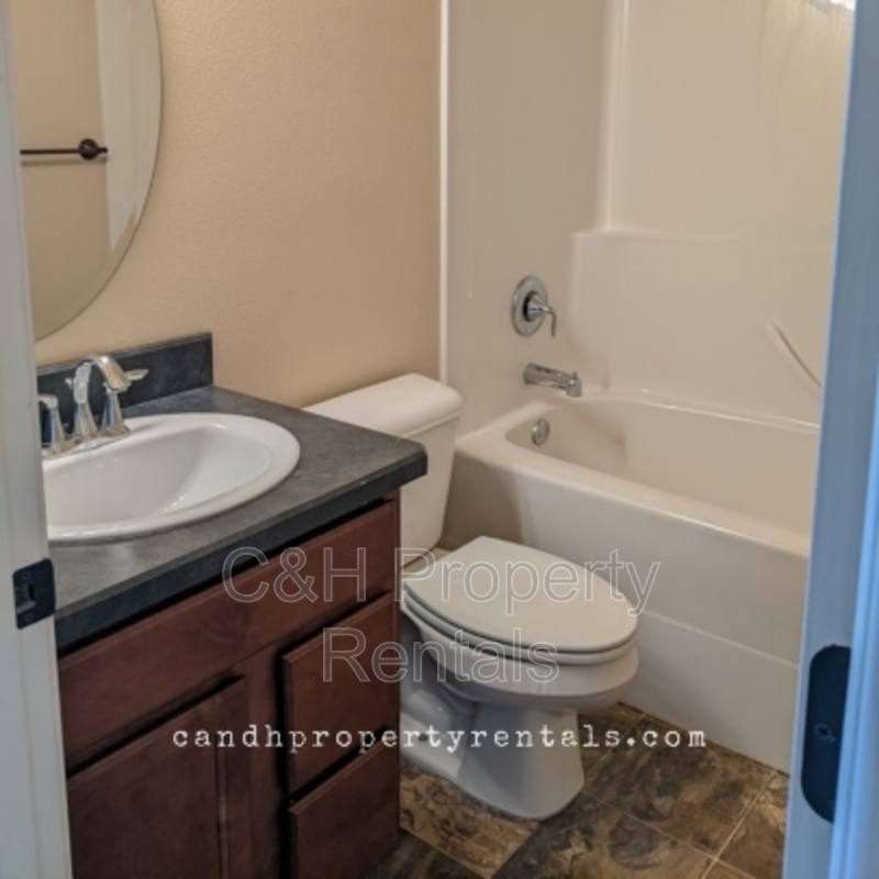 Townhouse for rent at 629 Presidents Place #1, Billings, MT 59105