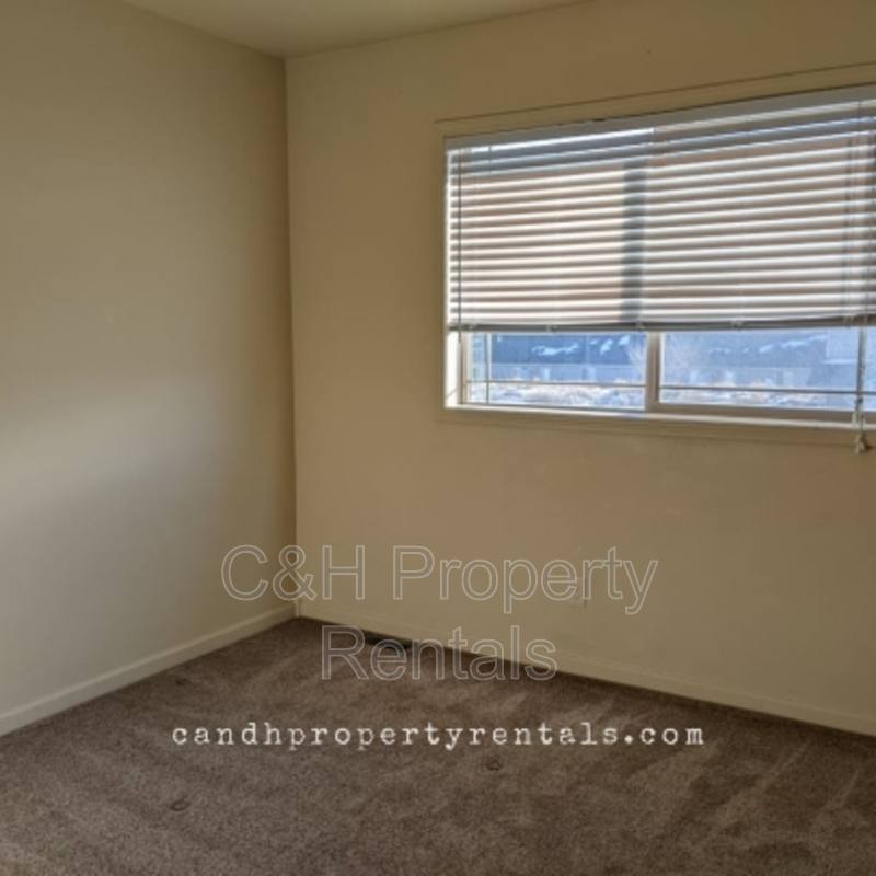 Townhouse for rent at 629 Presidents Place #1, Billings, MT 59105