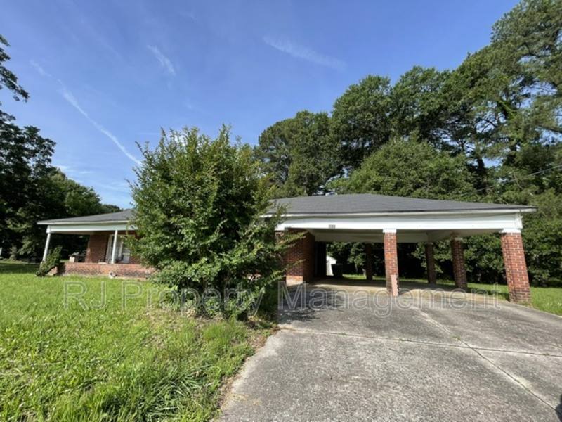 House for rent at 3831 Egypt Central Rd, Memphis, TN 38128