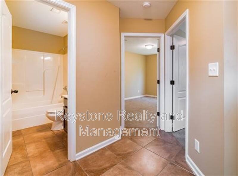 Townhouse for rent at 1721 Thistlewood Dr, Clarksville, TN 37042