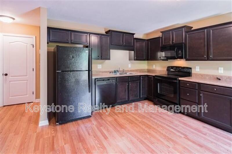 Townhouse for rent at 1721 Thistlewood Dr, Clarksville, TN 37042