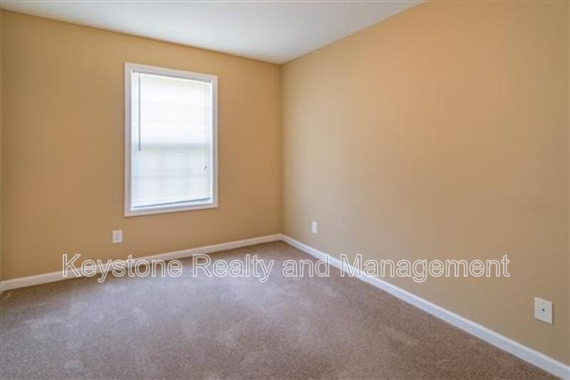 Townhouse for rent at 1721 Thistlewood Dr, Clarksville, TN 37042