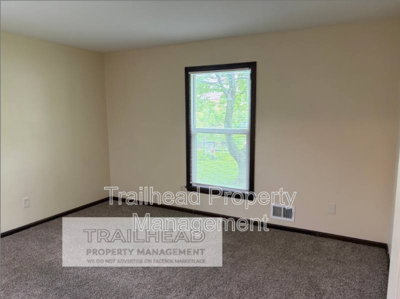 House for rent at 1003 NW 12th St, Blue Springs, MO 64015
