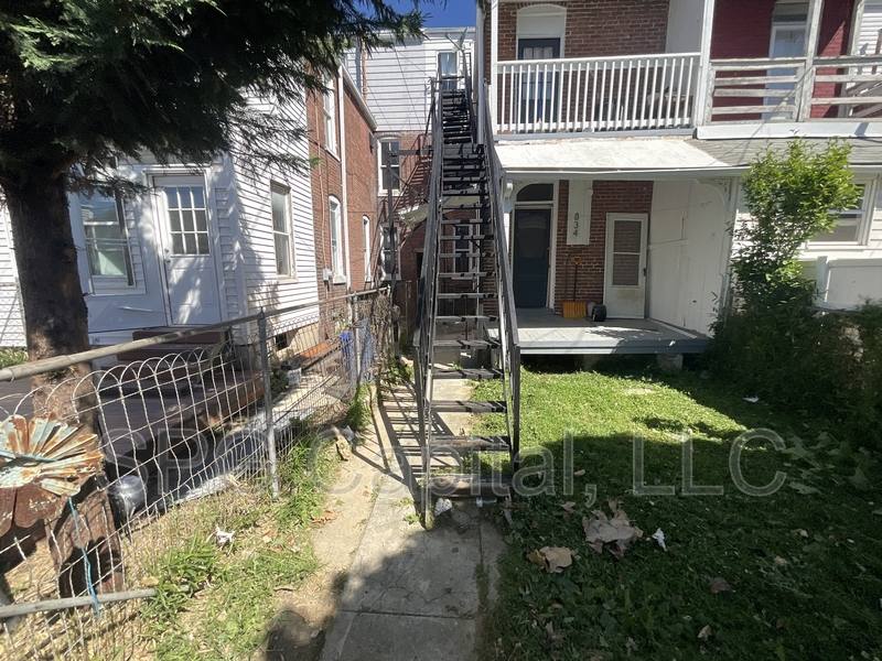 Apartment for rent at 834 E Philadelphia St #3, York, PA 17403