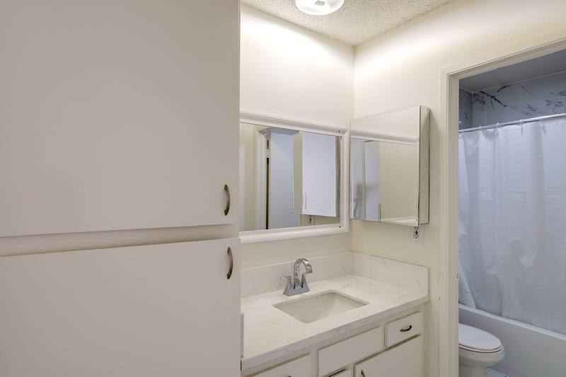 Apartment for rent at 5452 Corteen Place #18, Valley Village, CA 91607