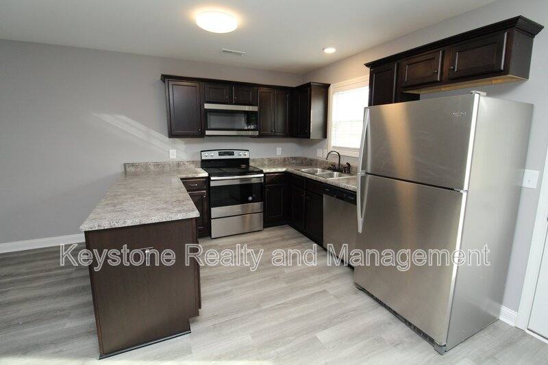 Townhouse for rent at 1725 Manning Dr #3, Clarksville, TN 37042