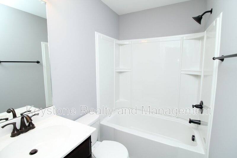 Townhouse for rent at 1725 Manning Dr #3, Clarksville, TN 37042