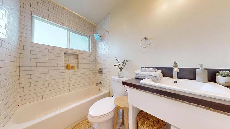 Apartment for rent at 1025-1027 W 46th St, Los Angeles, CA 90037