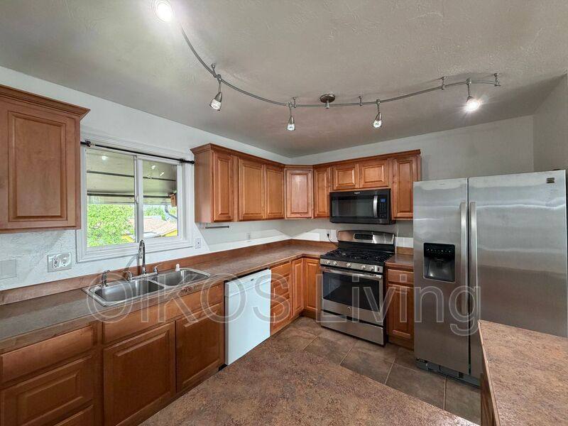 House for rent at 320 Thomoas Circle, Anchorage, AK 99508