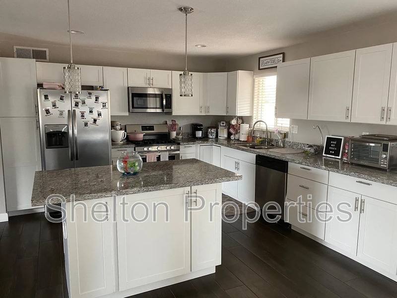 House for rent at 1421 S Roberts Rd, Tempe, AZ 85281