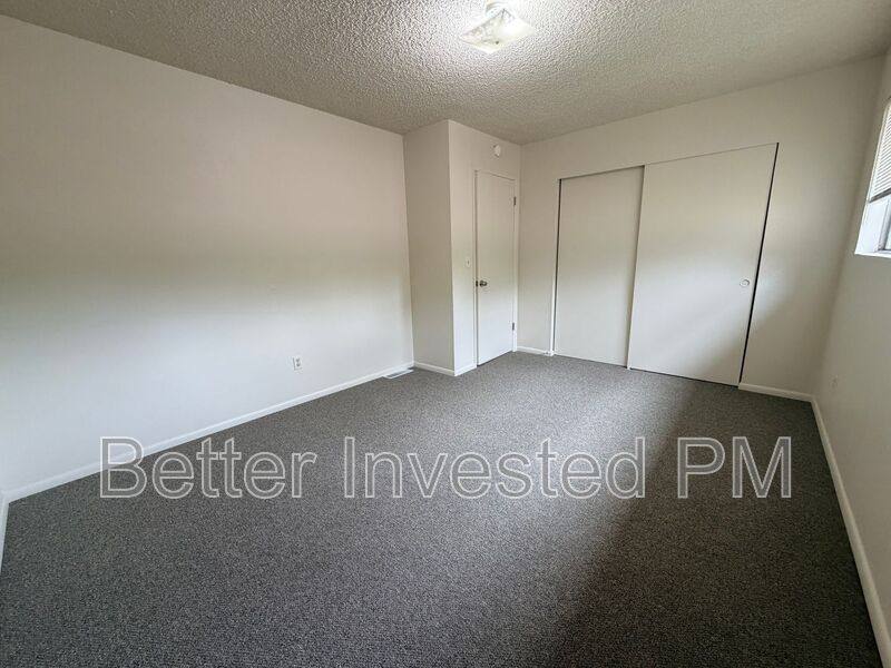 Townhouse for rent at 976 Marlene St, Ukiah, CA 95482