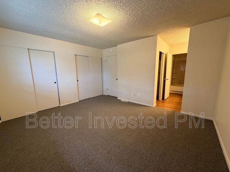 Townhouse for rent at 976 Marlene St, Ukiah, CA 95482