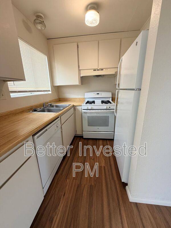 Townhouse for rent at 976 Marlene St, Ukiah, CA 95482