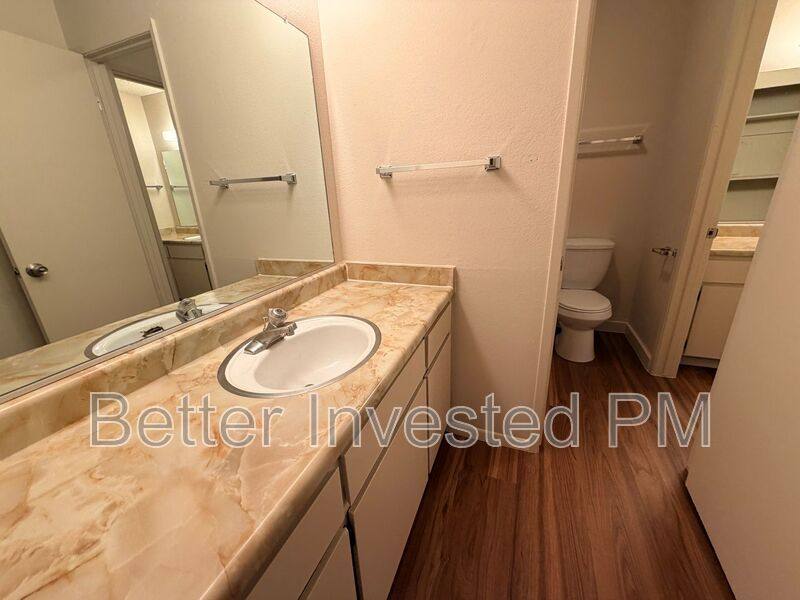 Townhouse for rent at 976 Marlene St, Ukiah, CA 95482