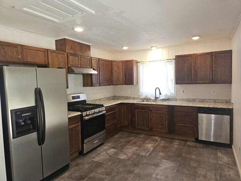 House for rent at 619 Berwick Dr, Fayetteville, NC 28314