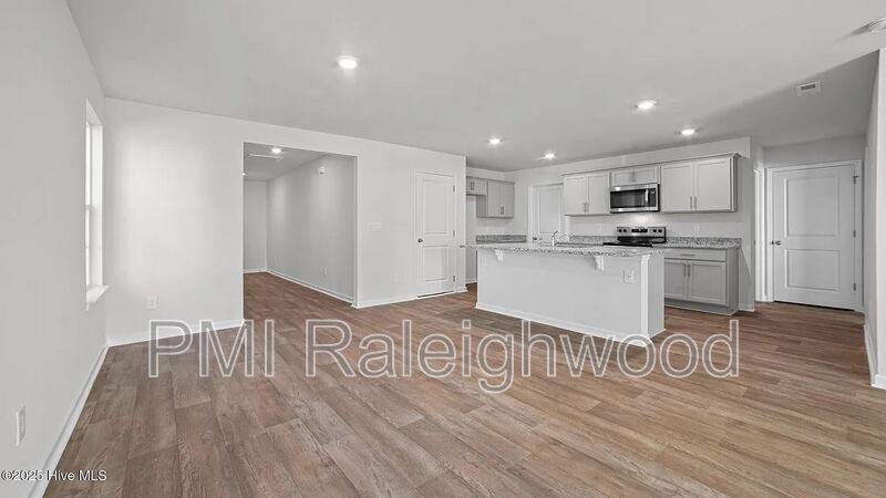 House for rent at 286 Palm Dr, Sanford, NC 27332