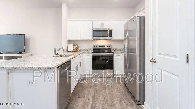 Townhouse for rent at 412 Cherry Laurel Dr, Sanford, NC 27332