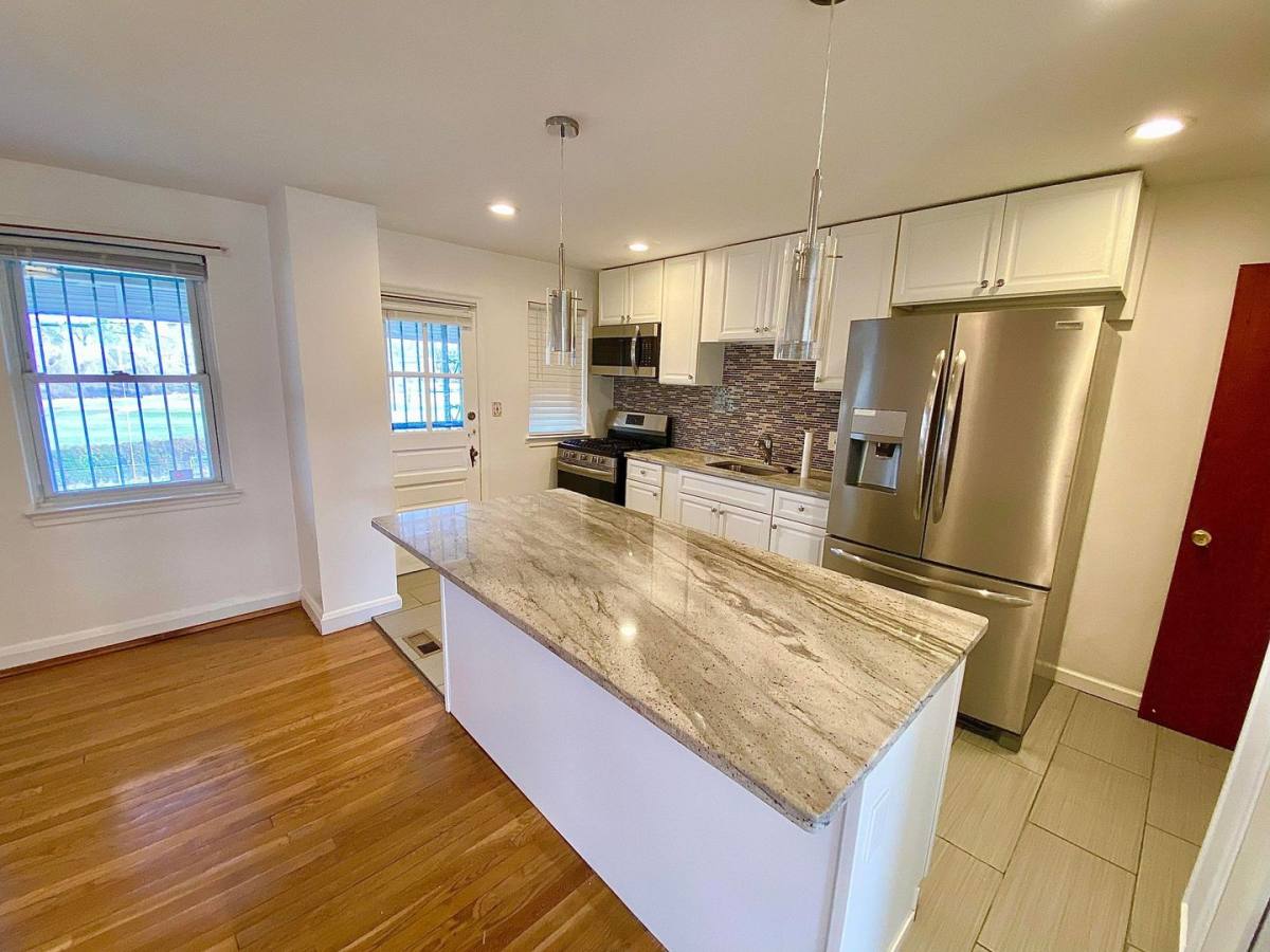 Townhouse for rent at 5781 Edgepark Rd, Baltimore, MD 21239