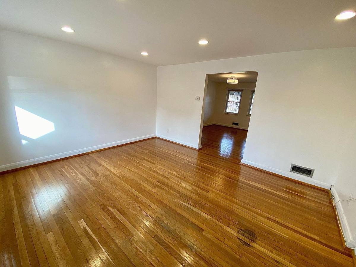 Townhouse for rent at 5781 Edgepark Rd, Baltimore, MD 21239