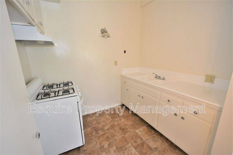 Apartment for rent at 2050 N Ventura Rd #4, Oxnard, CA 93036