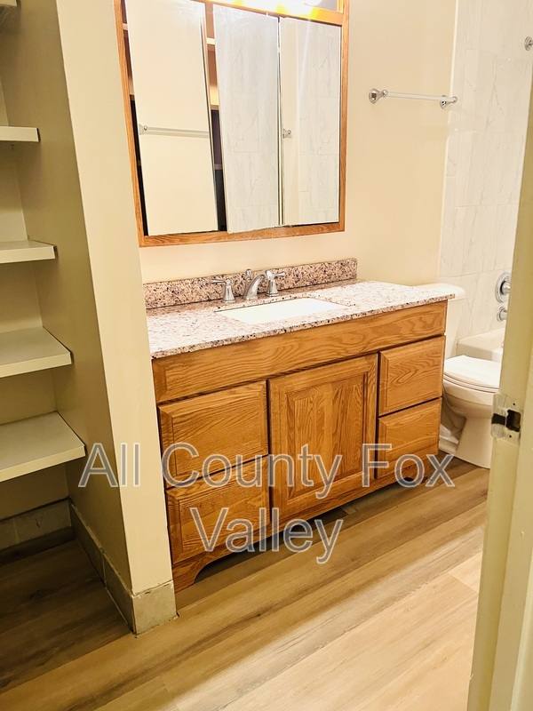 Apartment for rent at 2246 W Nichols Rd #A, Arlington Heights, IL 60004