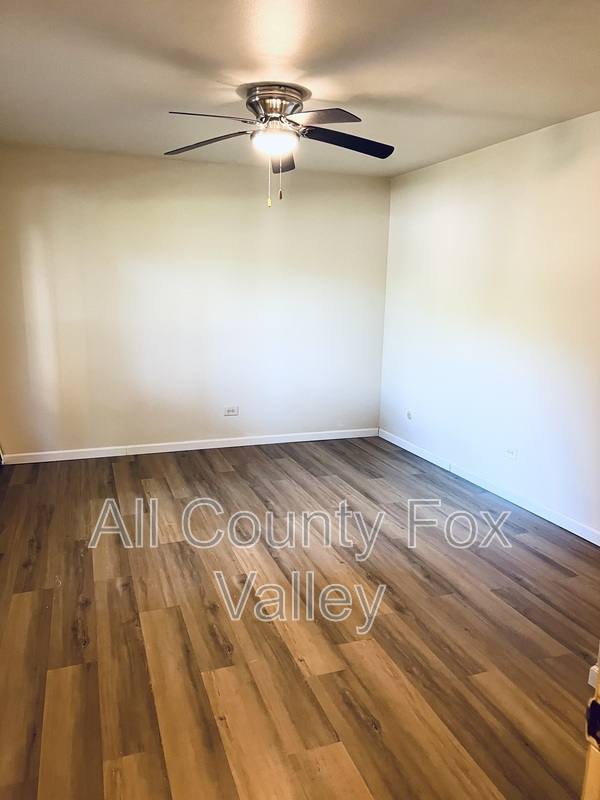 Apartment for rent at 2246 W Nichols Rd #A, Arlington Heights, IL 60004