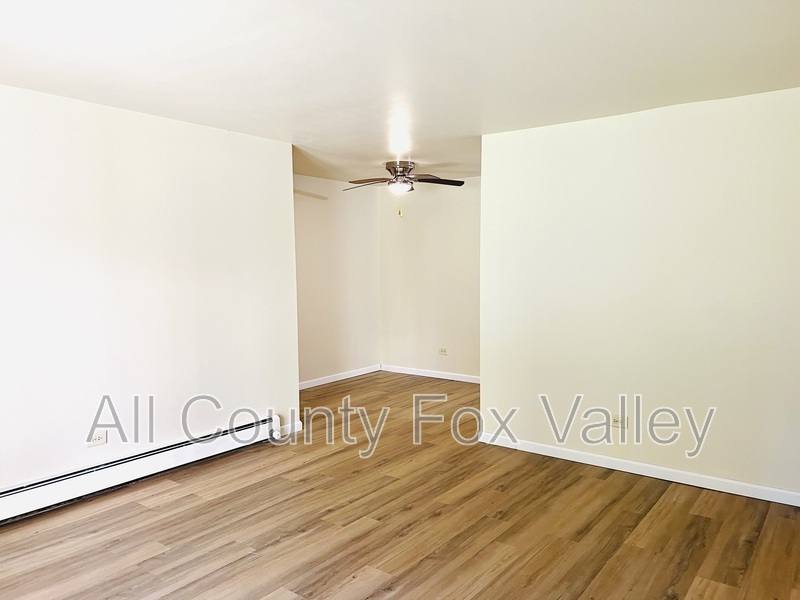 Apartment for rent at 2246 W Nichols Rd #A, Arlington Heights, IL 60004