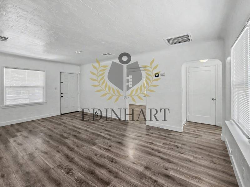 House for rent at 3049 E McKinley Ave, Fresno, CA 93703