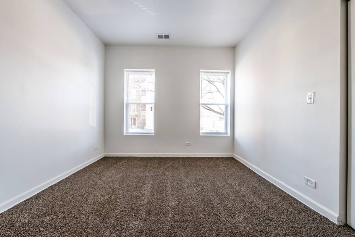 Apartment for rent at 433-35 E 109th, Chicago, IL 60628