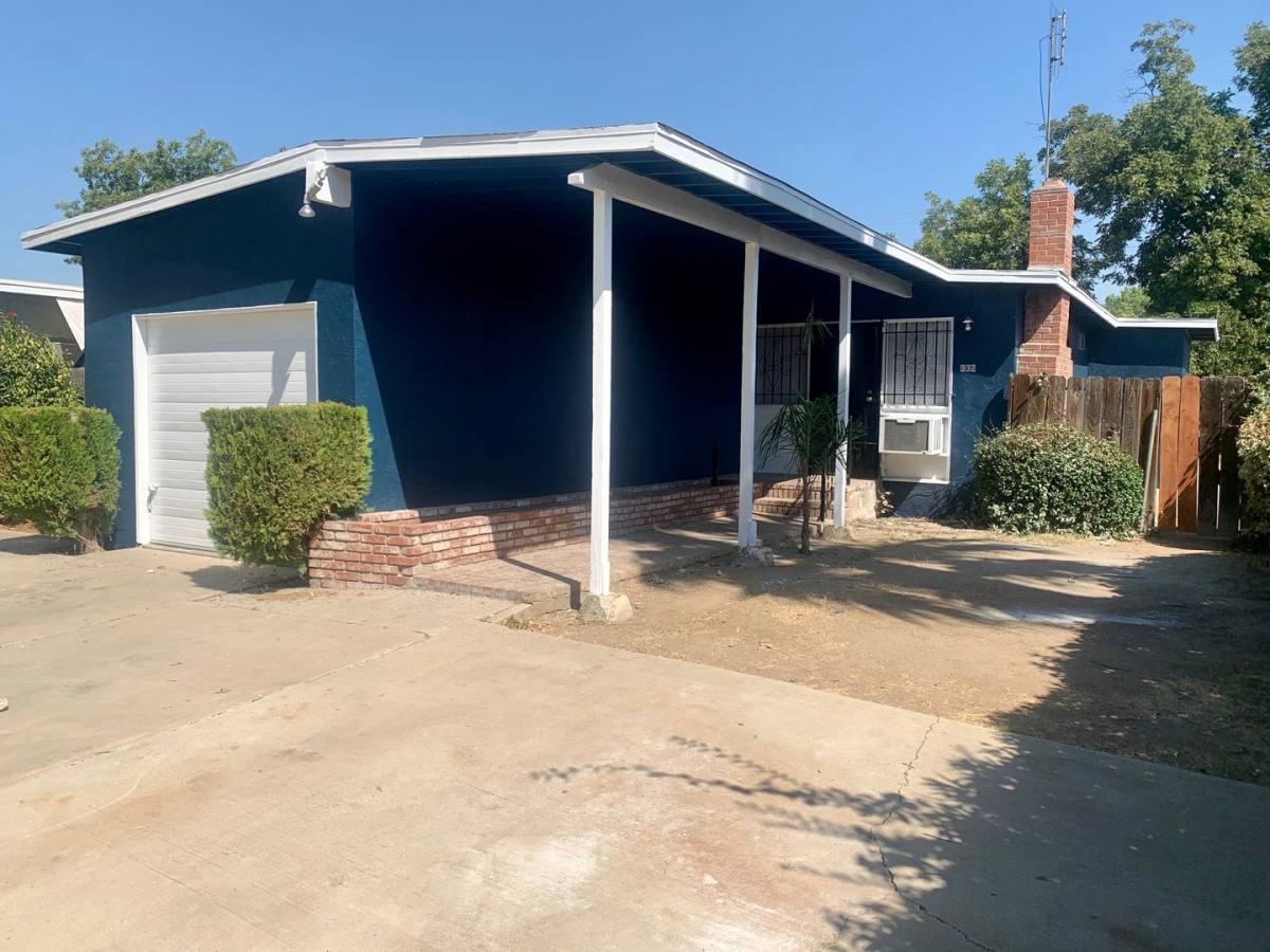 House for rent at 332 W Myers Ave, Fresno, CA 93706