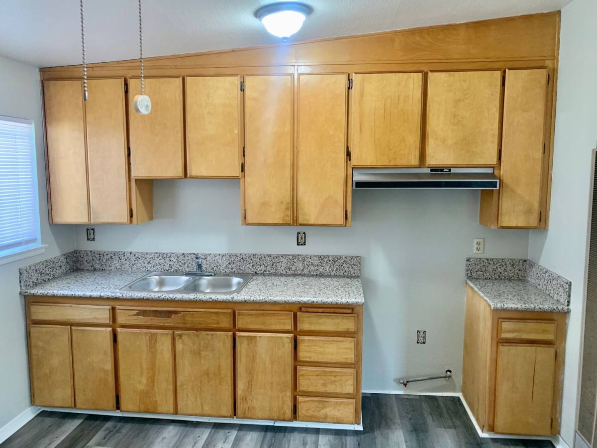 House for rent at 332 W Myers Ave, Fresno, CA 93706
