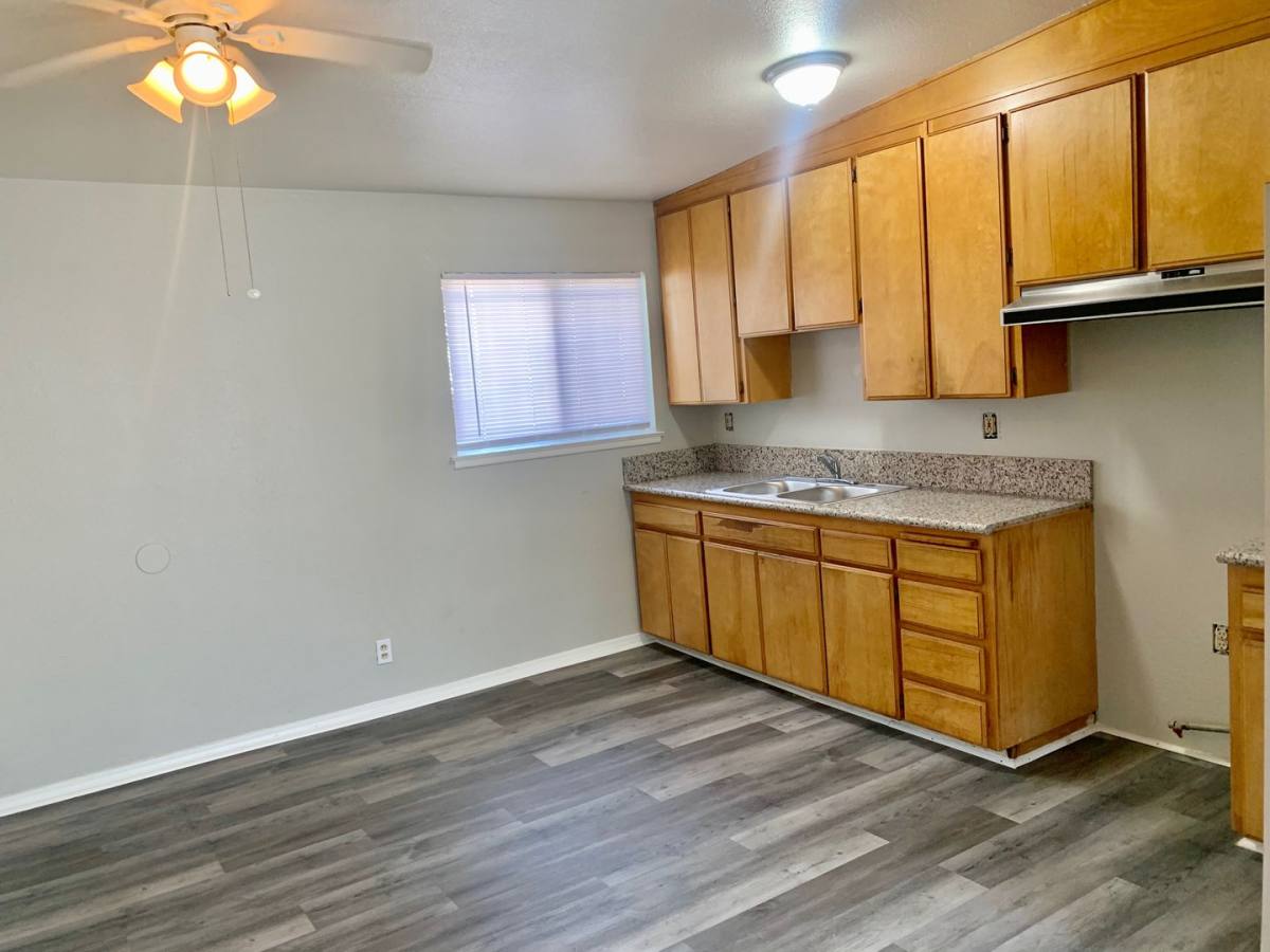 House for rent at 332 W Myers Ave, Fresno, CA 93706