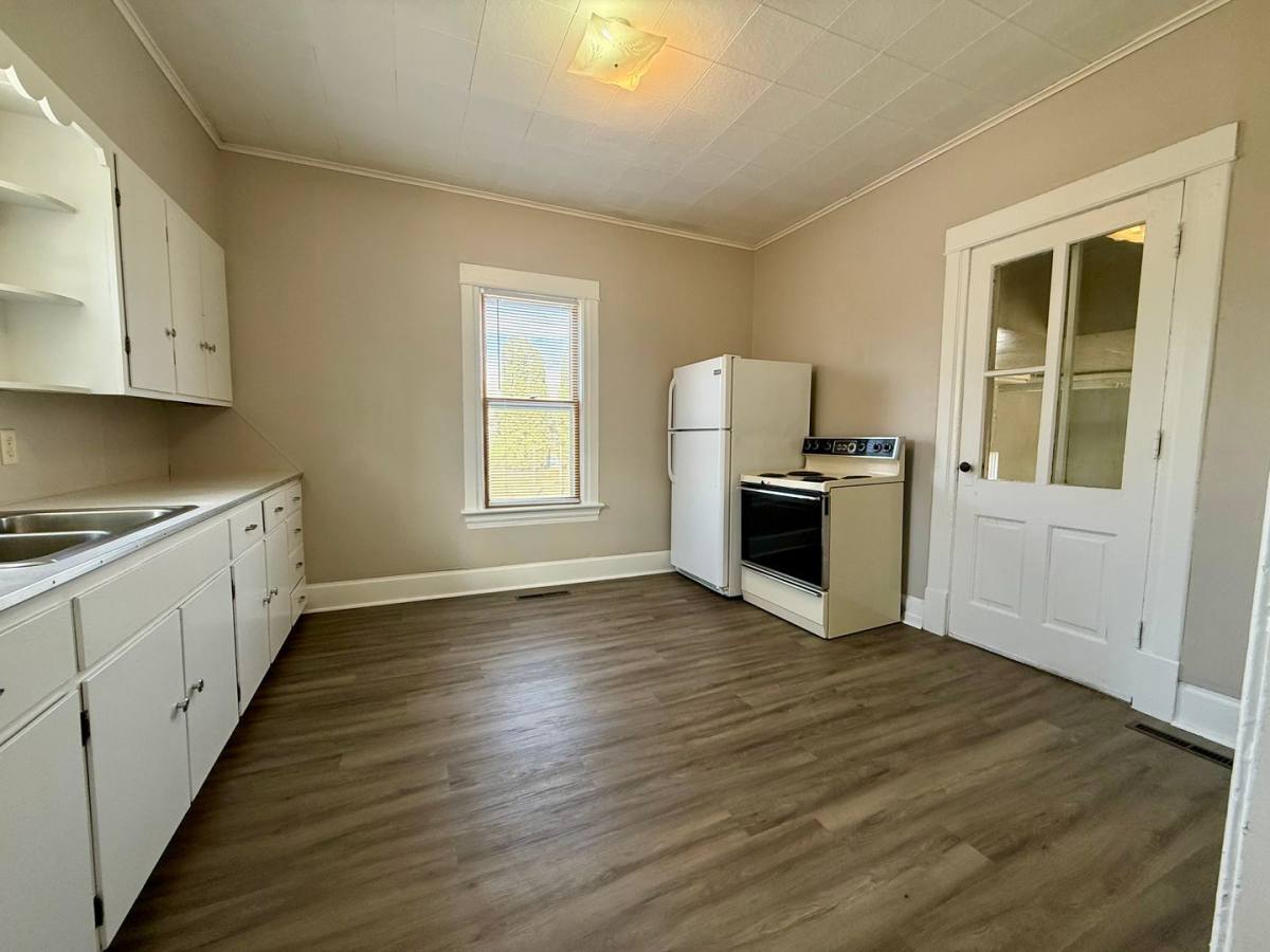 House for rent at 107 Clark St, Reinbeck, IA 50669