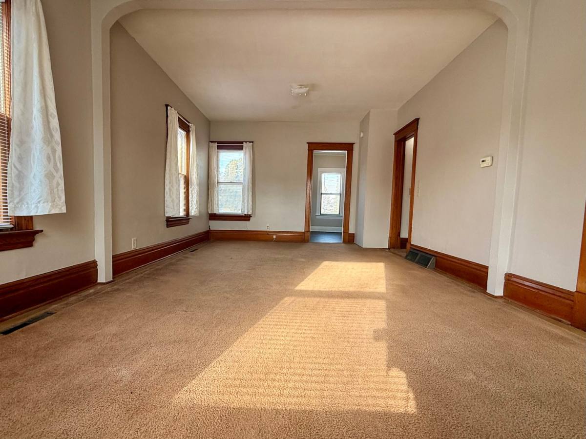 House for rent at 107 Clark St, Reinbeck, IA 50669
