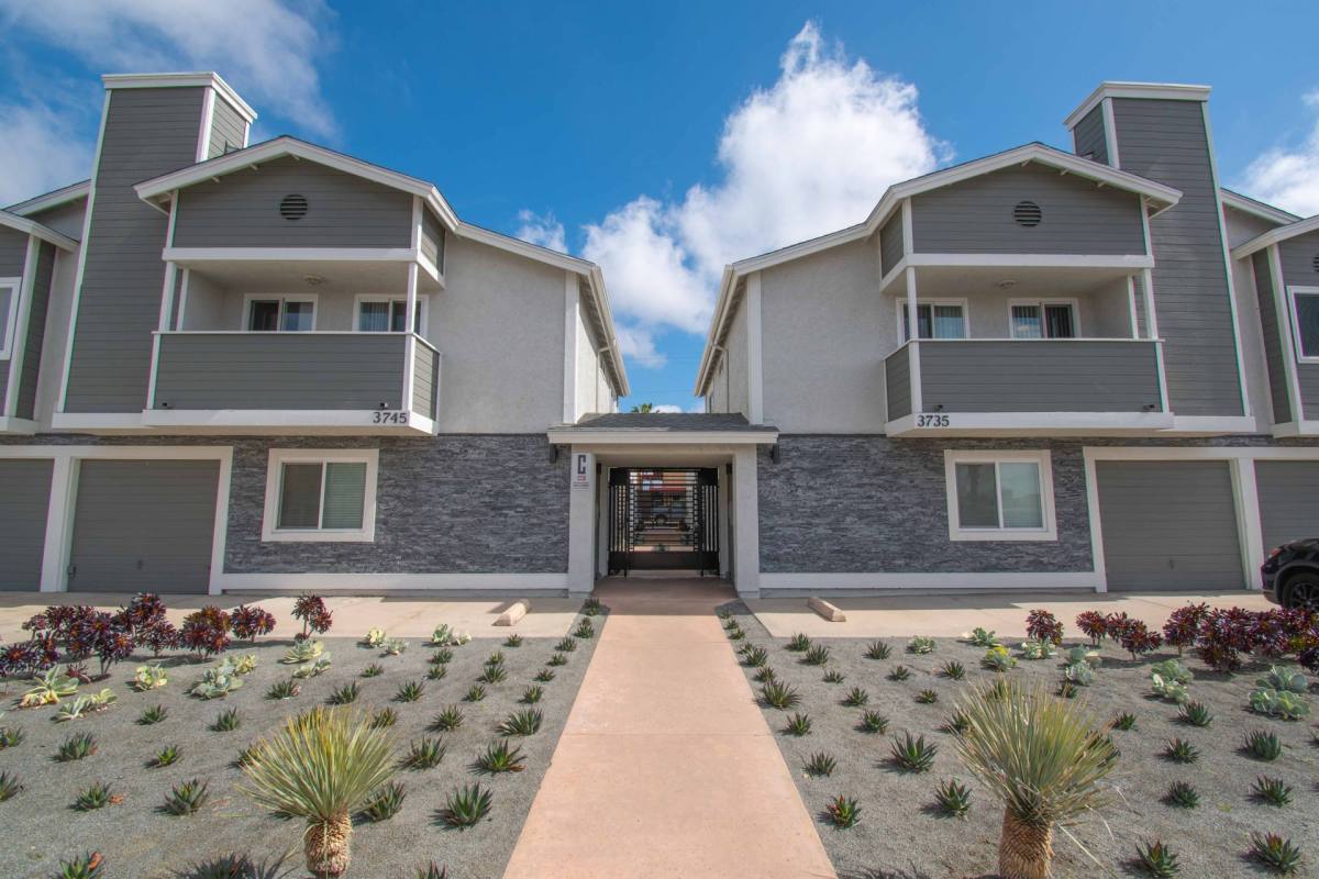 Apartment for rent at 3735 & 3745 Pershing Ave, San Diego, CA 92104