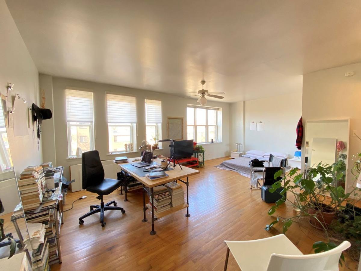 Apartment for rent at 5959 N Kenmore Ave, Chicago, IL 60660