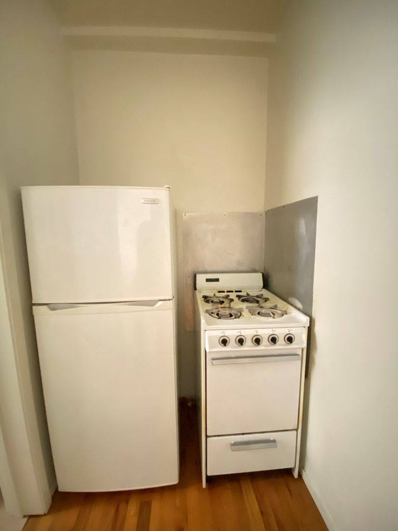 Apartment for rent at 5959 N Kenmore Ave, Chicago, IL 60660