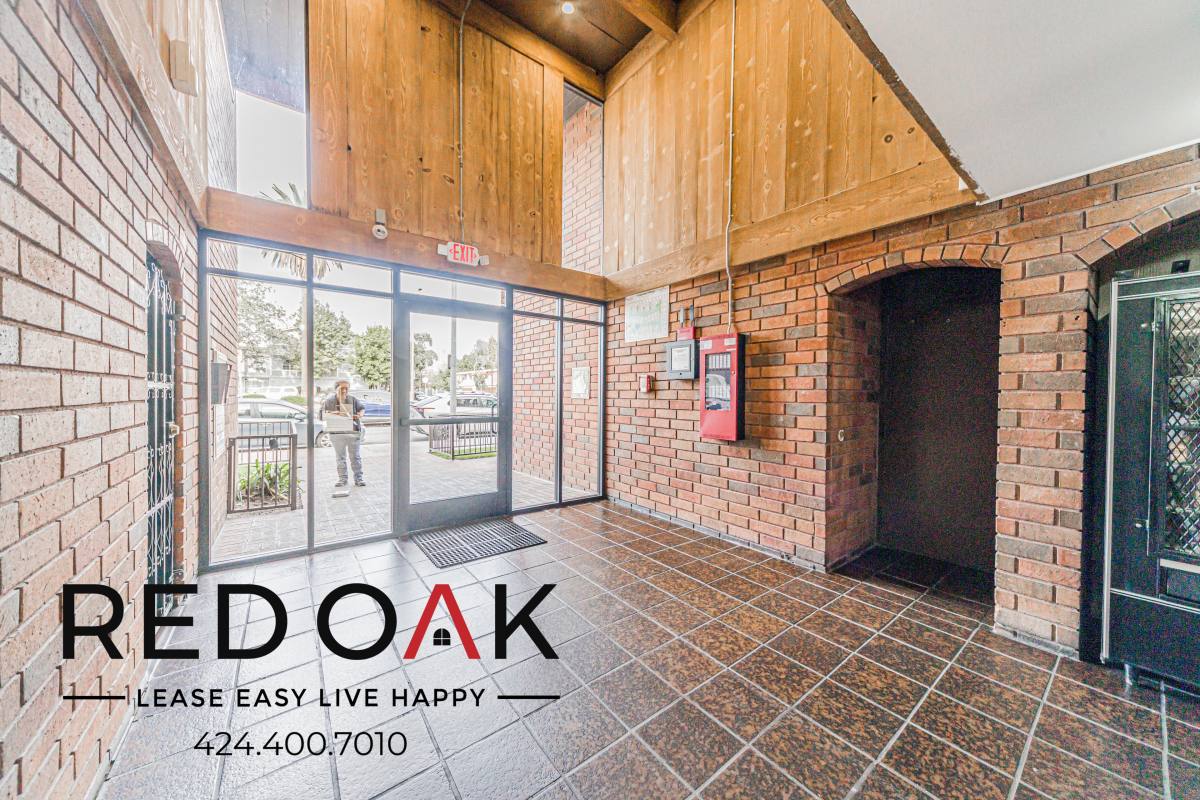 Condo for rent at 17830 Sherman Way, Reseda, CA 91335