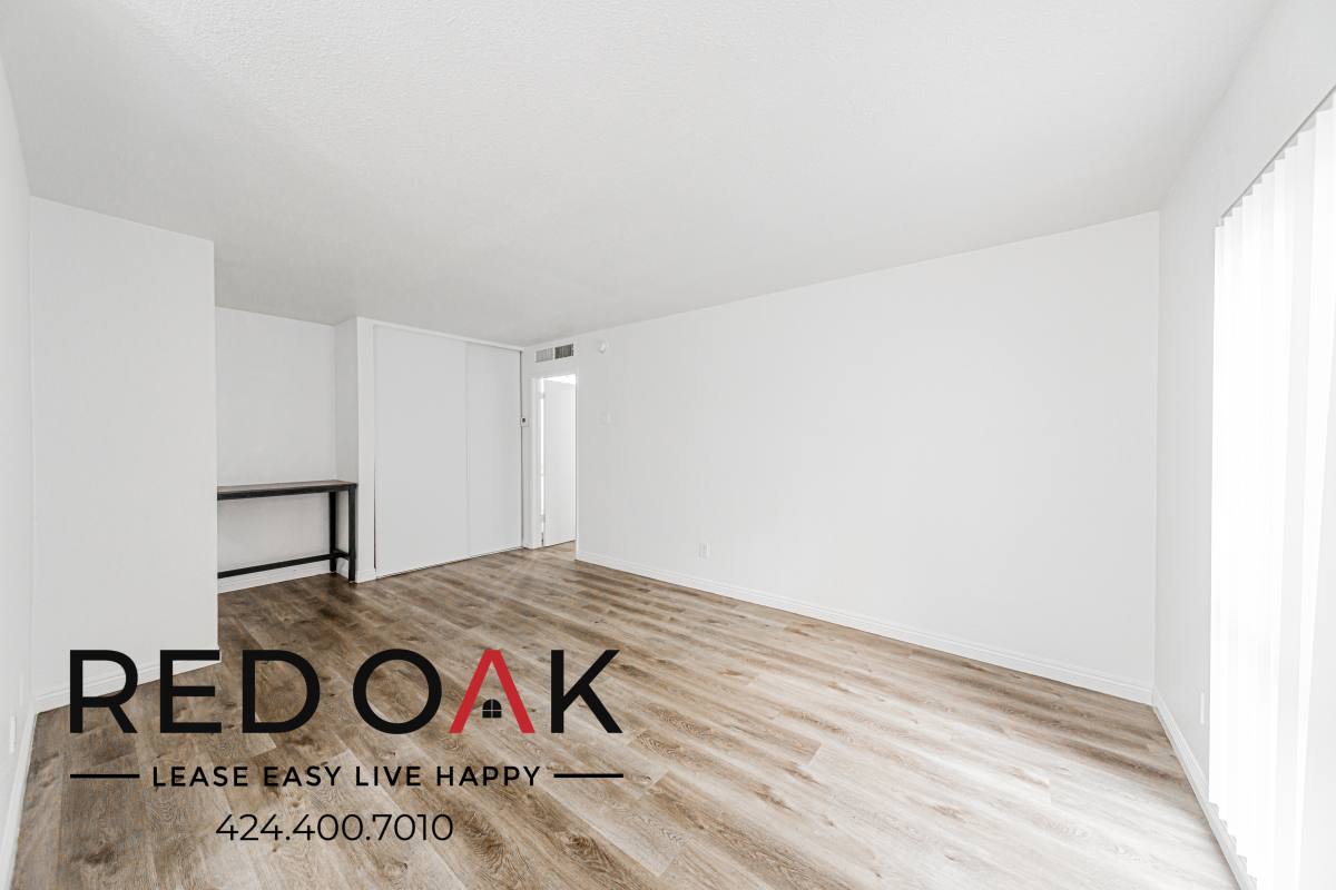 Condo for rent at 17830 Sherman Way, Reseda, CA 91335