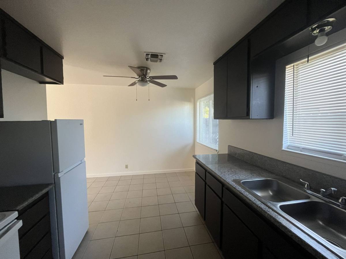 Apartment for rent at 2856 Del Paso Blvd, Sacramento, CA 95815
