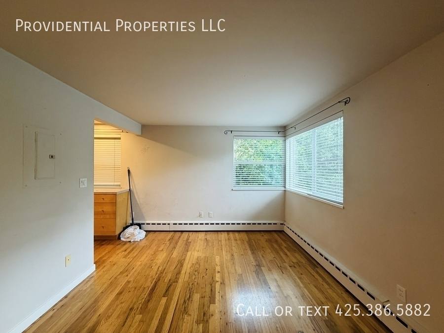 Apartment for rent at 2113 N 37th St #1, Seattle, WA 98103