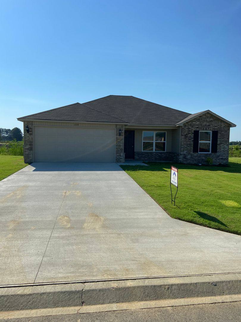 House for rent at 108 Ellis Dr, Brookland, AR 72417